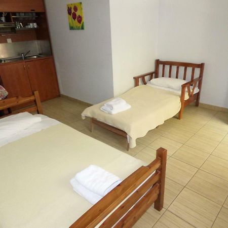 Dolphins Apartments & Rooms Limenas  Buitenkant foto