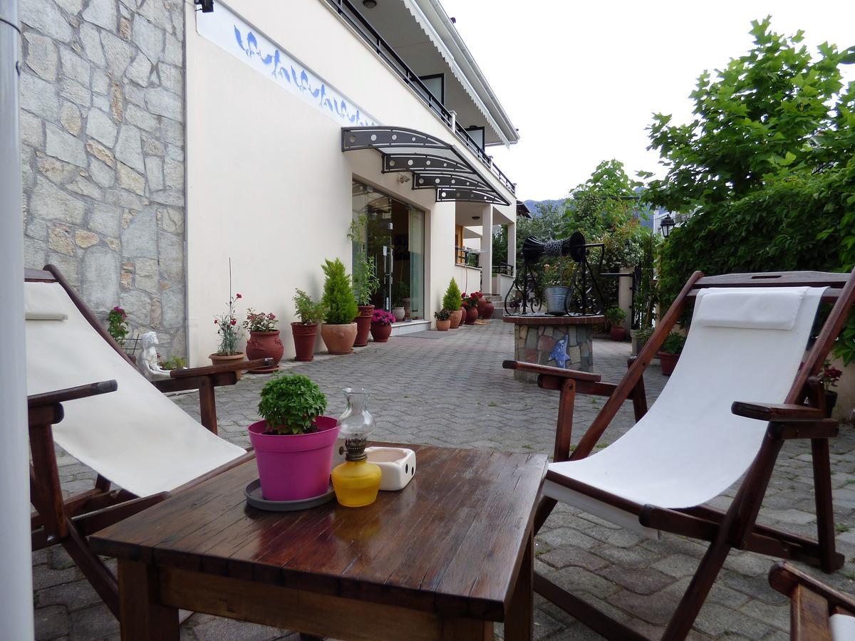 Dolphins Apartments & Rooms Limenas  Buitenkant foto