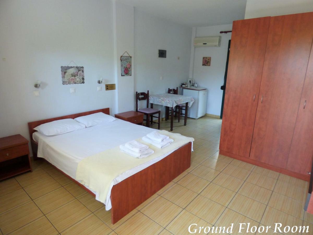 Dolphins Apartments & Rooms Limenas  Buitenkant foto